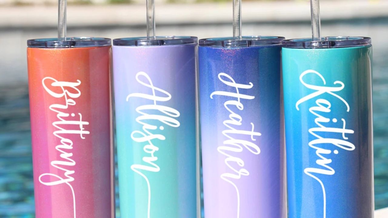 Personalized Bulk Tumblers with Straws: A Blend of Style and Functionality